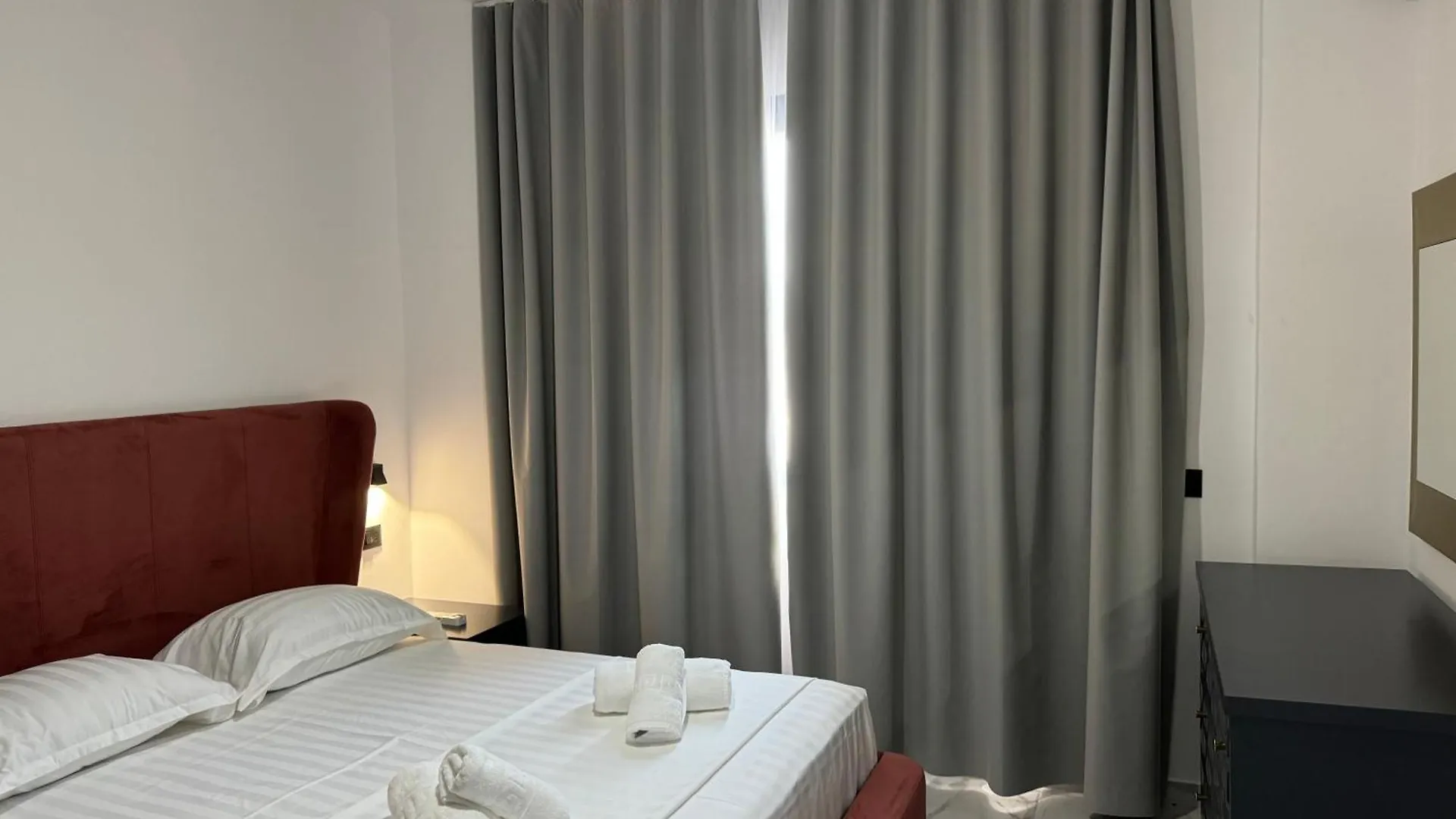 Aparthotel Sea La Vie Vlorë 0*,  Albanien